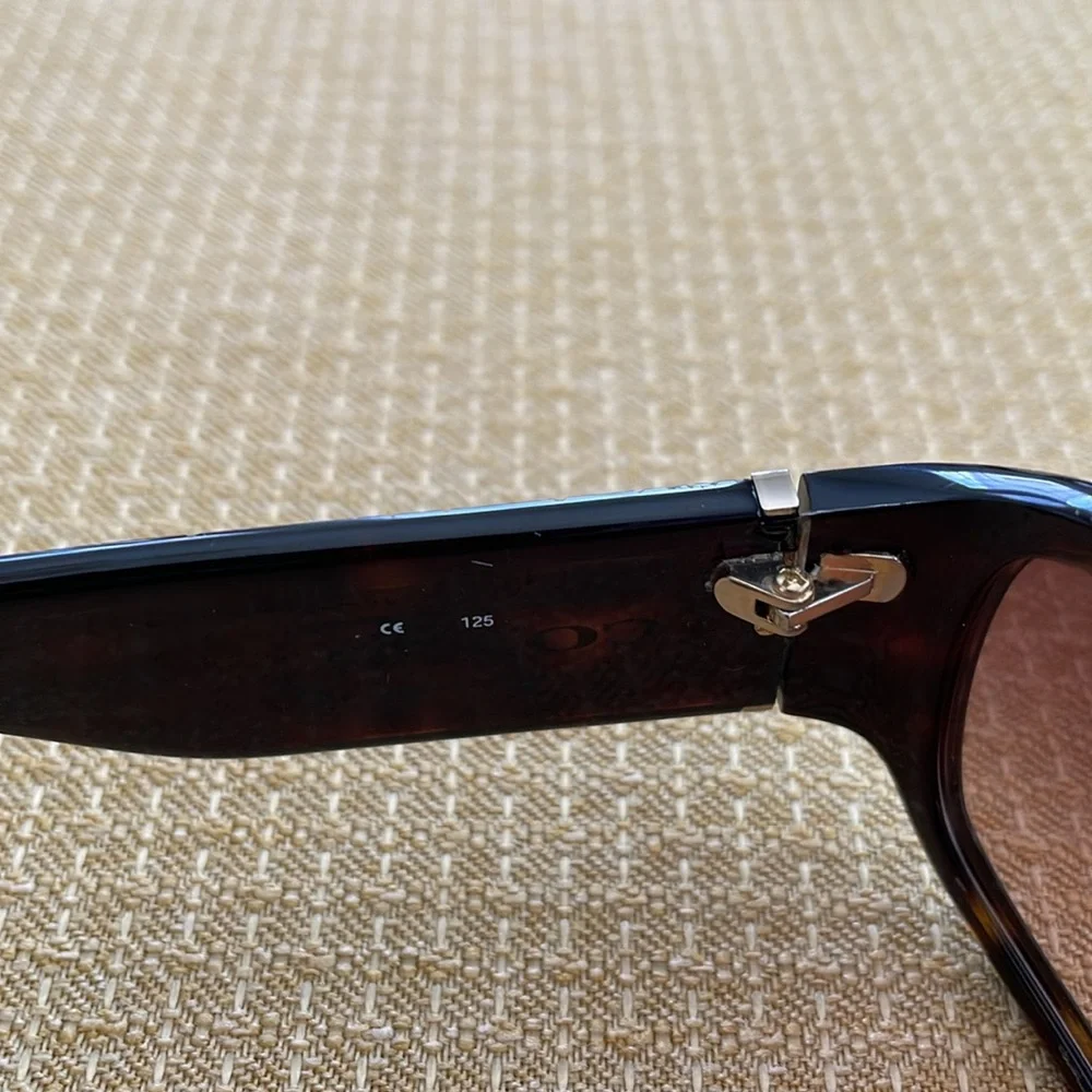 Coach sunglasses with case .  EUC - Picture 8 of 12